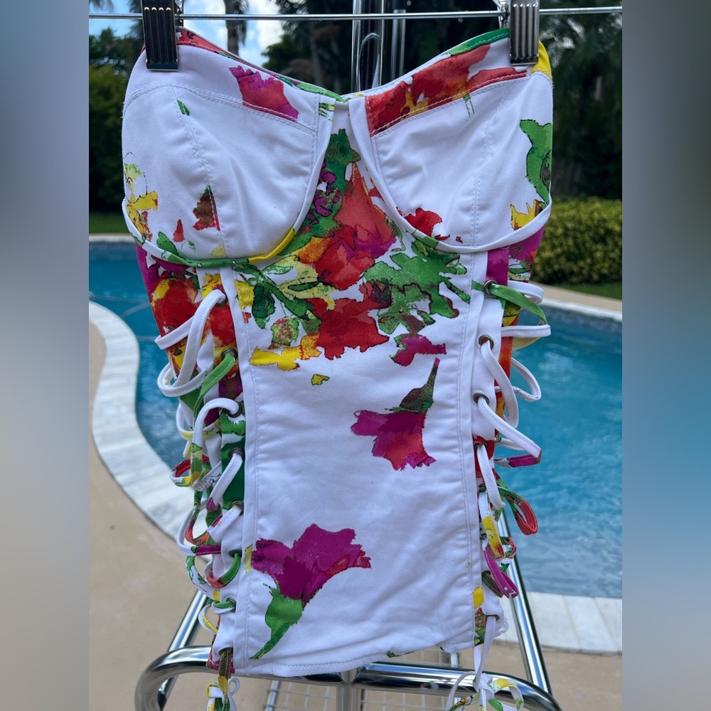 XOXO Floral Lace-Up Corset Top – Size S – Excellent Condition